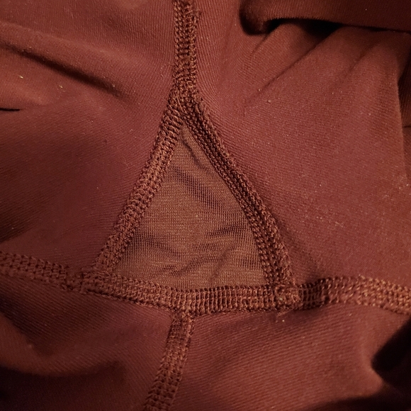 Lululemon City Pulse Pant. Plum / Burgundy color. Size 8. 27" inseam. Ruffled. - Picture 10 of 13